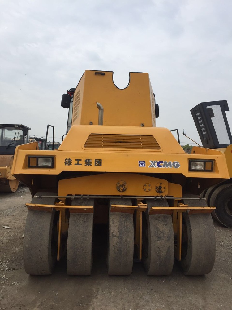上海二手徐工xp303s轮胎压路机