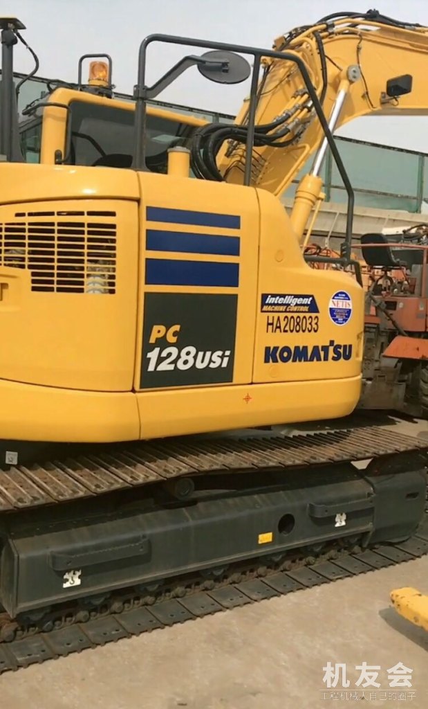 带大家看看日本拍卖会上的原装挖掘机工程车