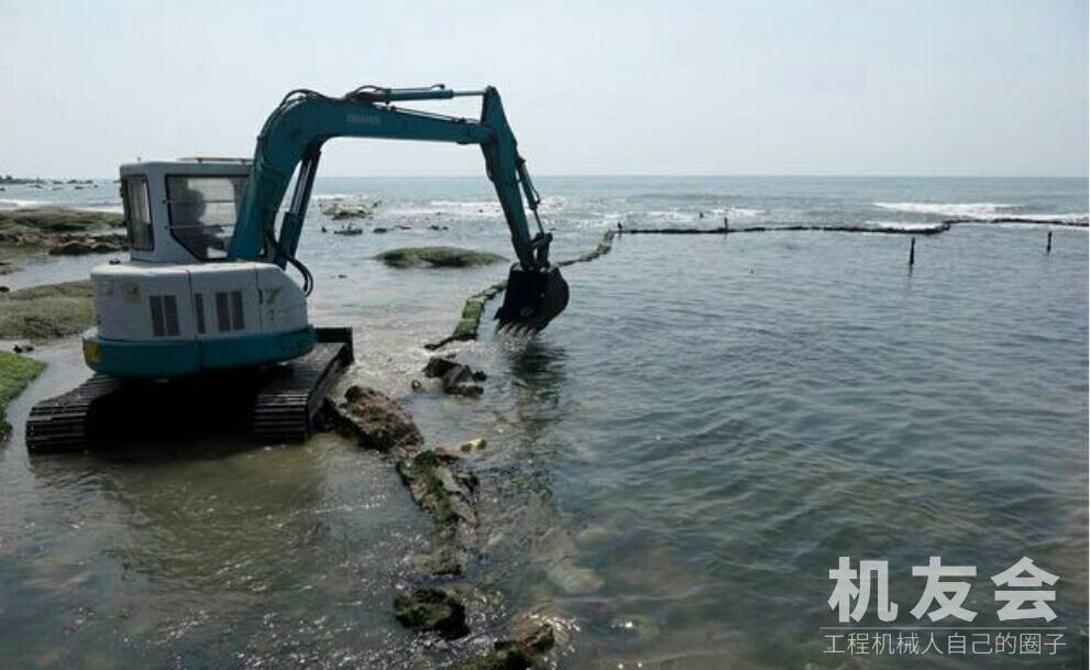 还市民一片干净海岸线 前海违法鲍鱼池全部拆除