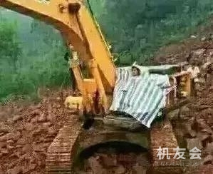 十大感动中国最艰苦的挖掘机，你被感动了吗？