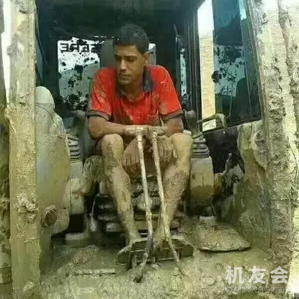 十大感动中国最艰苦的挖掘机，你被感动了吗？