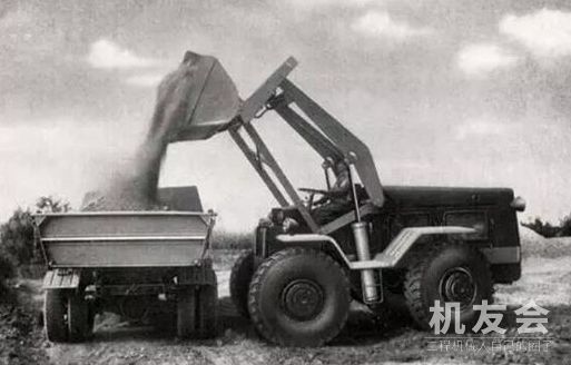追忆60年前的柳工历史，寻找我国第一台轮式装载机和第一台铰接式装载机