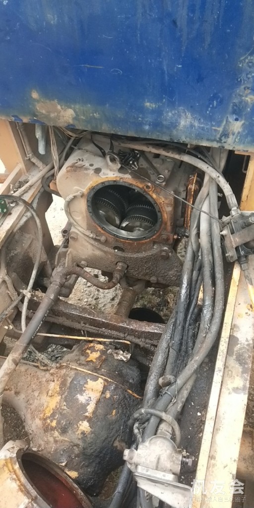 修ZF箱，我们是第三批来修，其中前一批把电气问题修成了机械问题，搞得车子问题一直不得行走！