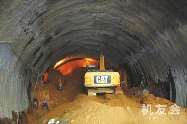 隧道挖机施工注意事项