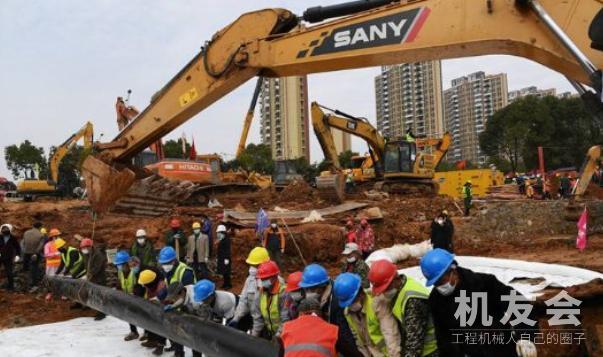 中国基建名声大噪，万名工人、4000台挖掘机“火力全开”