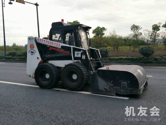 浙江杭州市出租山貓輪胎式0.8噸以下S650滑移裝載機