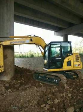 陕西西安市出租小松小挖PC70挖掘机