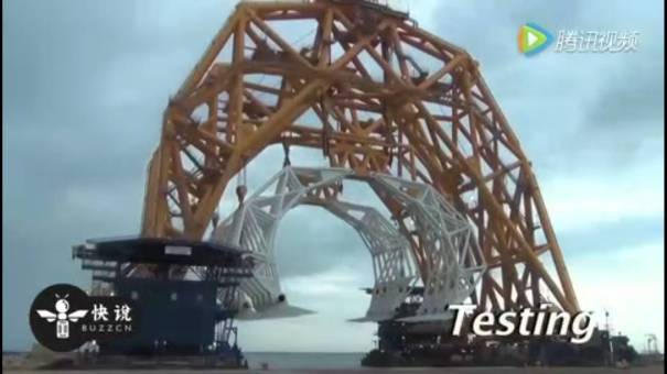 世界上最大的船用起重机