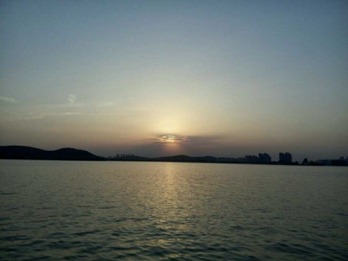 夕阳下的云龙湖