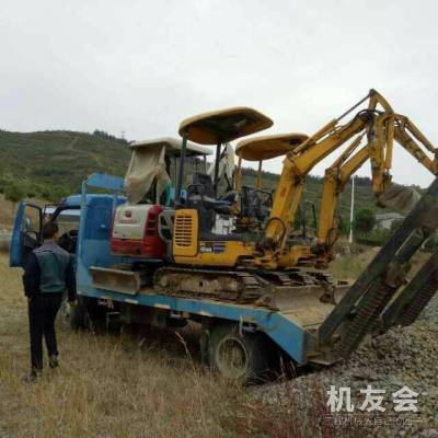 湖北隨州市出租小鬆迷你挖PC-18RM挖掘機