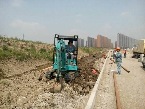 专业微挖出租 地下室 车库 市政 管网 果园等 狭小空间作用