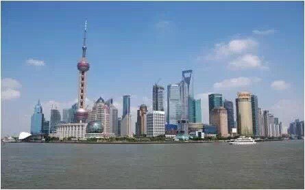 美丽的上海这还是16年11月跟随中国路面机械网＆机友会逛宝马