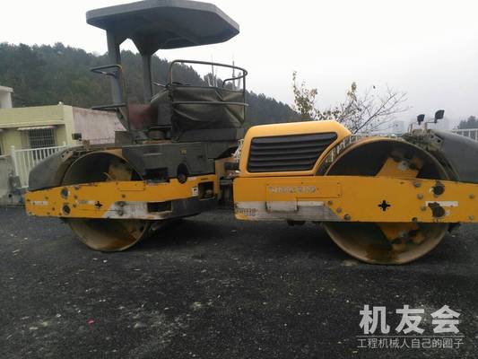 江苏徐州市出租沃尔沃液压式13吨以上沃尔沃dd138双钢轮压路机