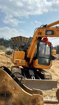 云南临沧市出租雷沃重工中挖170挖掘机