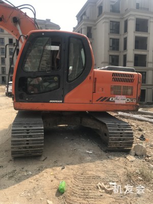 海南三亚市出租斗山中挖DX150挖掘机