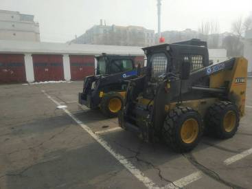 新疆烏魯木齊市出租徐工輪胎式1噸以上xt760滑移裝載機