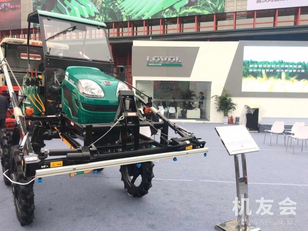 【雷沃】2017（郑州）全国农业机械及零部件展览会展区风采