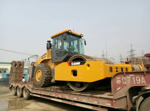江苏徐州市出租徐工液压式22吨以上XS333单钢轮压路机