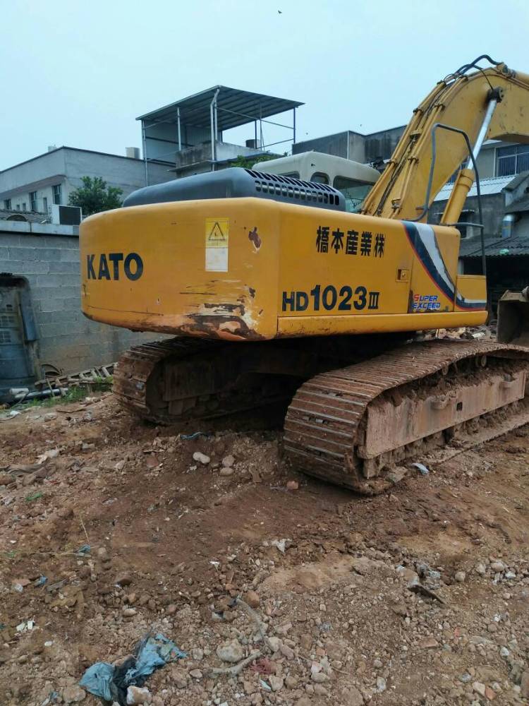 湖南长沙市出租加藤中挖HD1023挖掘机