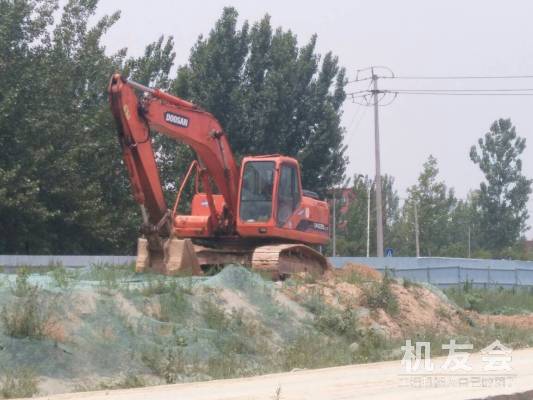 山東菏澤市出租鬥山中挖DH225挖掘機