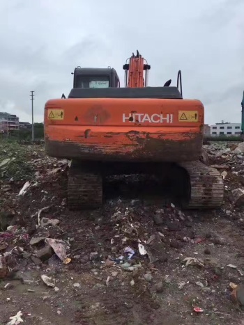 浙江台州市26萬元出售日立中挖200-6挖掘機