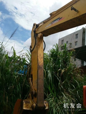 廣東茂名市25萬元出售住友小挖SH130挖掘機