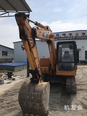 山東青島市出租雷沃重工小挖80挖掘機