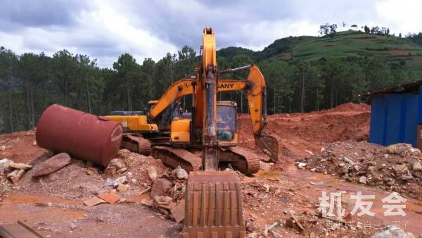 雲南文山出租三一重工中挖SY225挖掘機