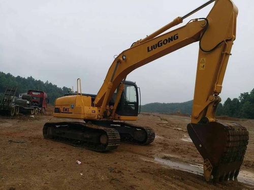 湖南长沙市27.8万元出售柳工中挖922D挖掘机