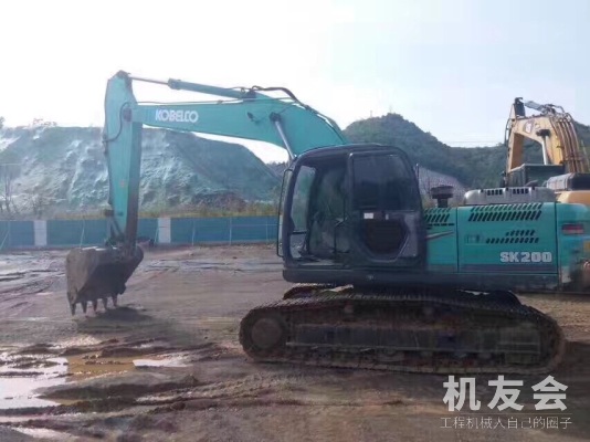 湖南長沙市49萬元出售神鋼中挖SK200挖掘機