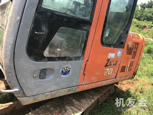 江西宜春市17.5萬元出售日立小挖ZX60挖掘機