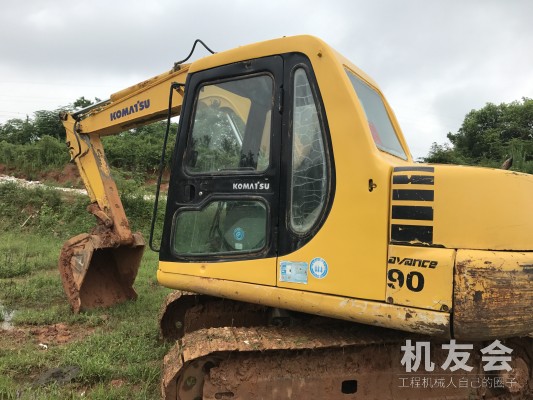 江西宜春市12.5万元出售小松小挖PC60挖掘机