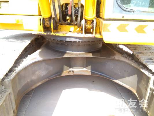 江苏苏州市55万元出售日立大挖ZX240挖掘机