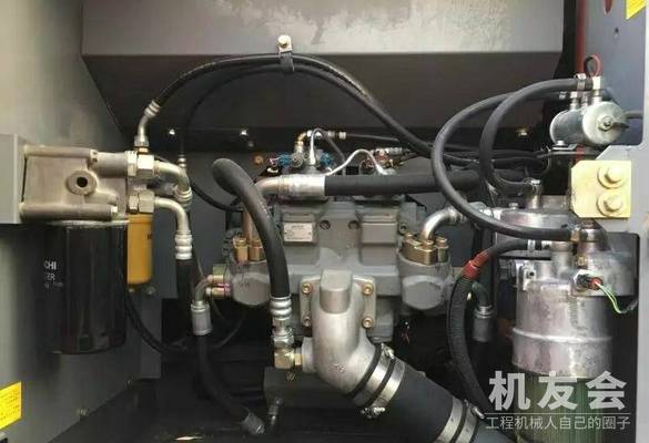 江苏苏州市55万元出售日立中挖ZX210挖掘机