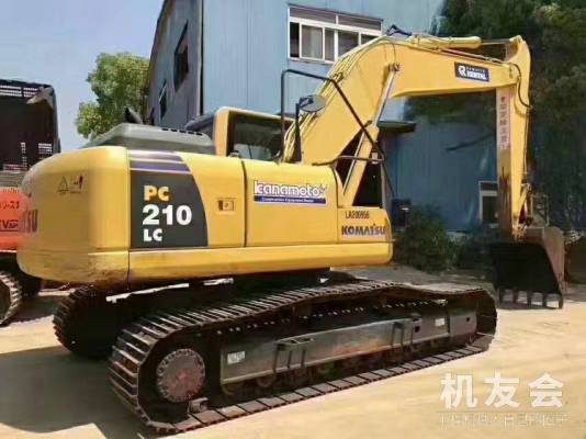 江苏苏州市58万元出售小松中挖PC210挖掘机
