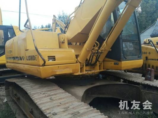 山东临沂市25.5万元出售力士德中挖SC220挖掘机