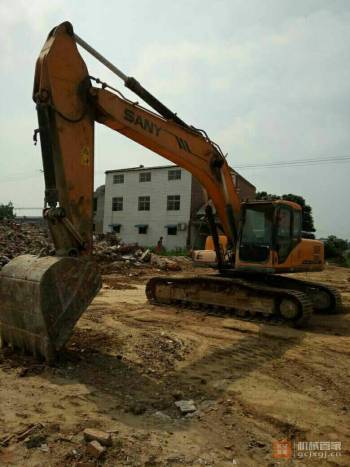 河南洛阳市出租三一重工中挖SY235挖掘机