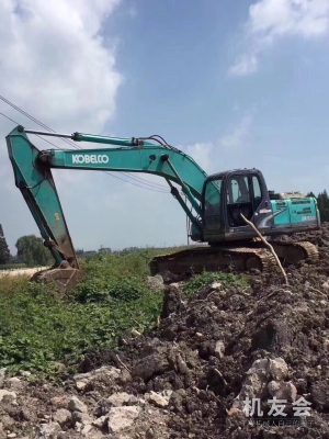 江苏泰州市45万元出售神钢中挖SK200挖掘机