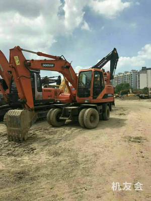 河南信阳市30万元出售斗山通用型通用型DH150W轮式挖掘机