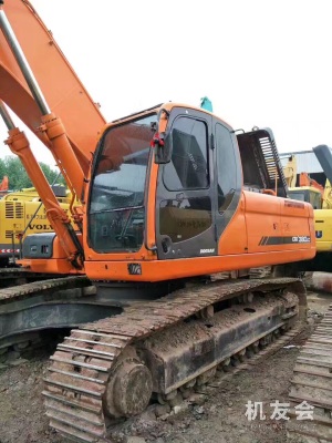 貴州遵義市78萬元出售鬥山大挖DX380挖掘機