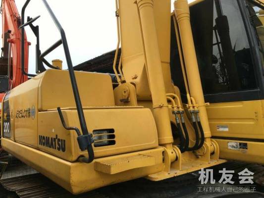 江苏苏州市55万元出售小松中挖PC200挖掘机