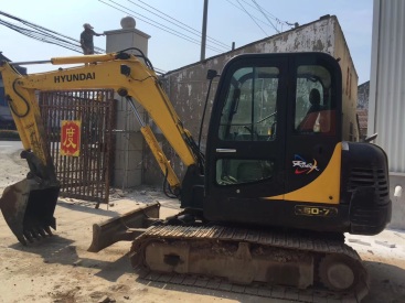 河南周口市12.8万元出售现代小挖R60挖掘机