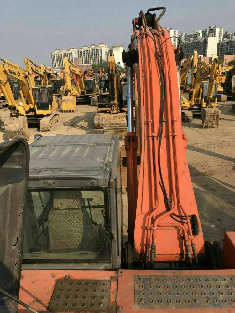 广西河池市38万元出售日立大挖ZX300挖掘机