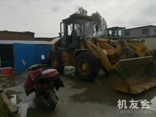 河南鄭州市7.5萬元出售龍工3噸及3噸以下LG833裝載機