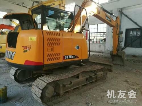 重庆出租三一重工小挖SY75挖掘机
