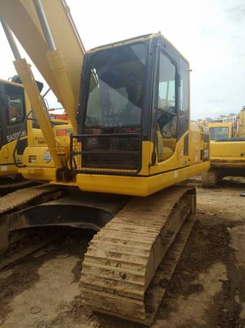 江苏苏州市32万元出售小松中挖PC200挖掘机