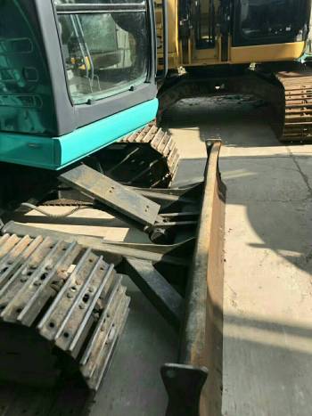 江蘇蘇州市24.8萬元出售神鋼小挖SK75挖掘機