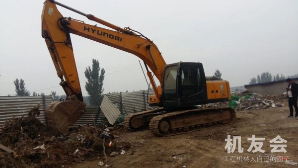 北京25萬元出售現代中挖R225挖掘機