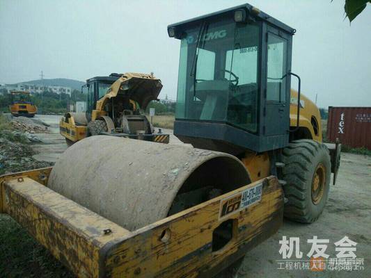 江苏徐州市13.5万元出售徐工液压式20吨XS220单钢轮压路机