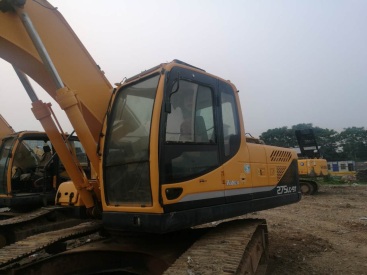 江蘇常州市34萬元出售現代中挖R215挖掘機